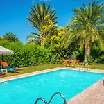 Villa Iriss By